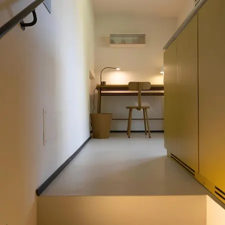 Luca's Over The Rose Garden Apartment *